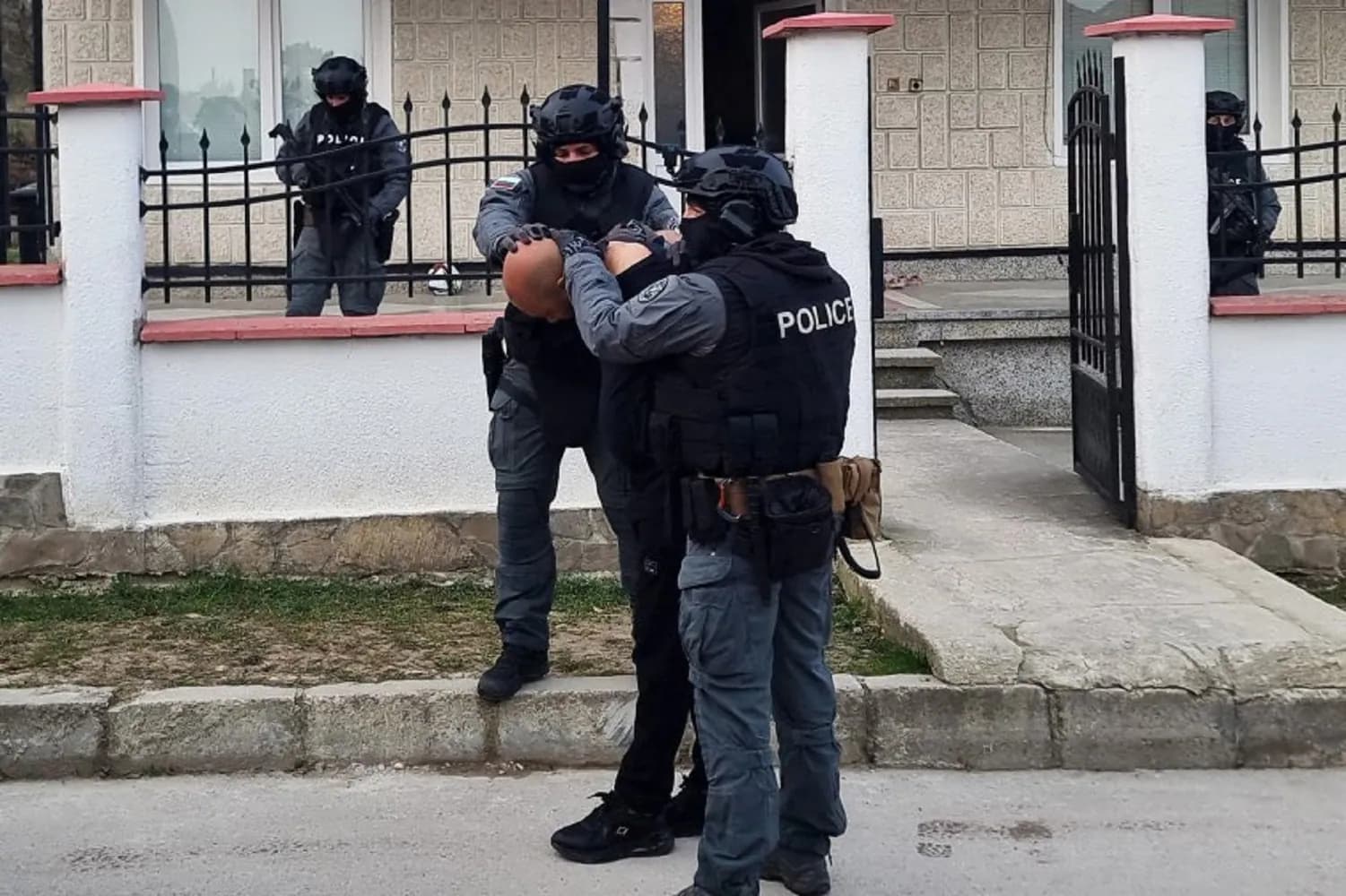 Снимка към „Полицията провежда акция срещу битовата престъпност и изборни нарушения във Варненско“