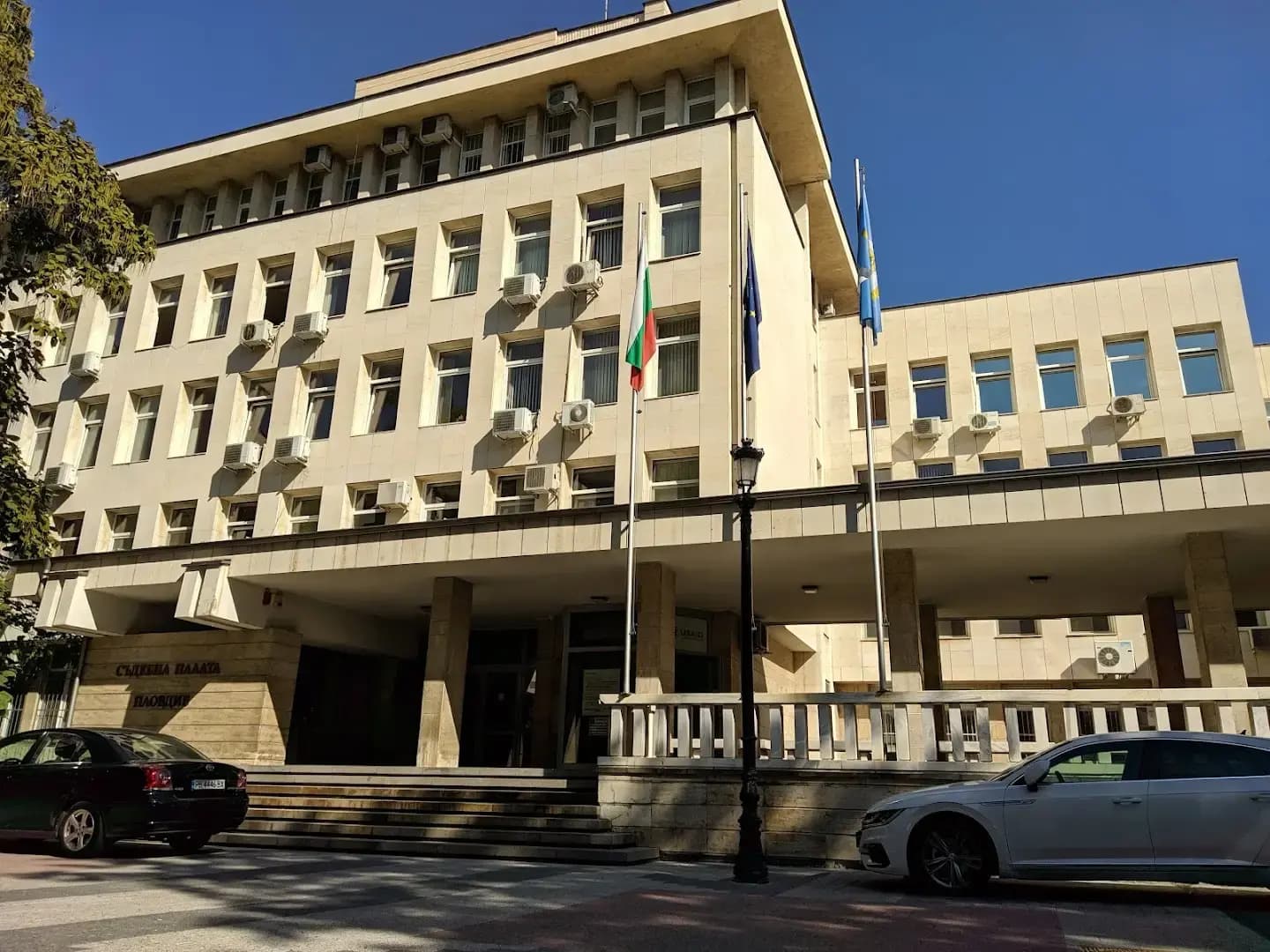 Снимка към „Защитата на Славчо Мегеров обжалва задържането му под стража“