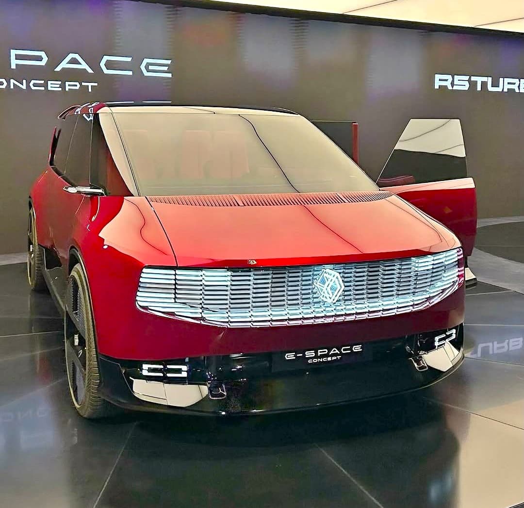 Снимка към „Renault E-Space Concept връща минивана в електрическата ера“