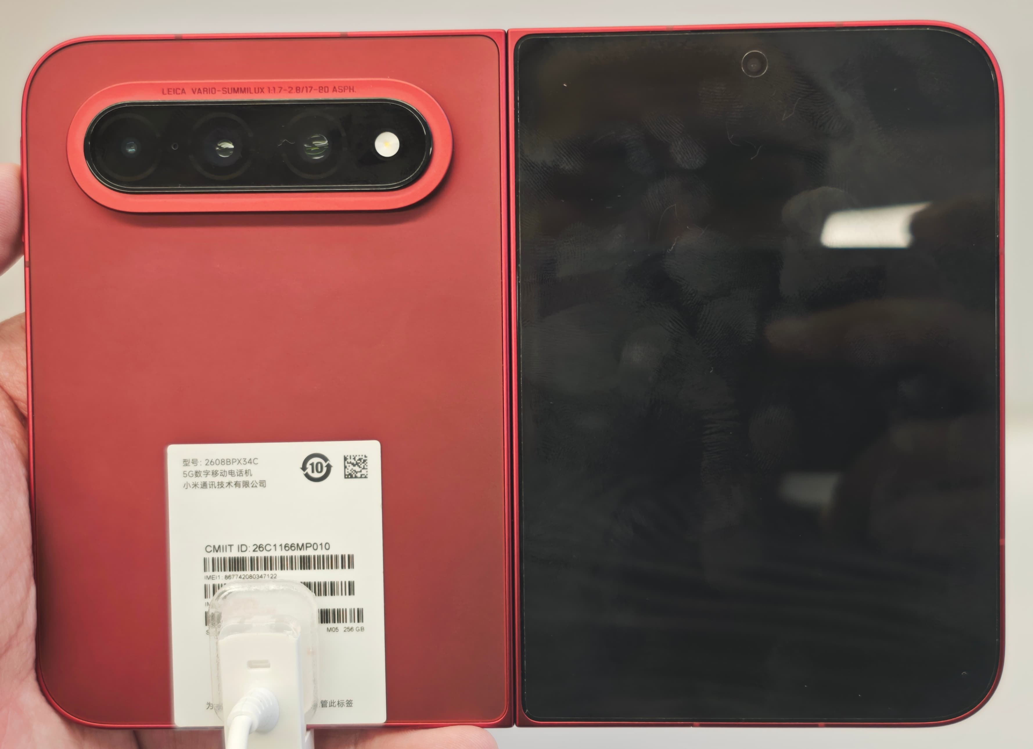 Снимка към „Xiaomi и други марки посрещат iPhone Duo с вече развити сгъваеми модели“
