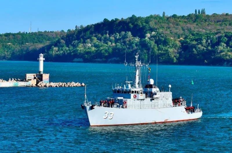 Снимка към „Противоминната група в Черно море ще следи и подводната инфраструктура“