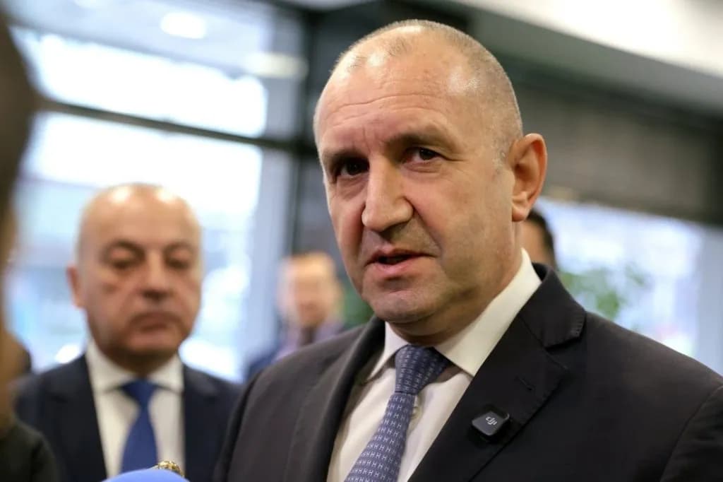 Снимка към „Радев: Бюджет 2027 стъпва на оздравяване и инвестиции“