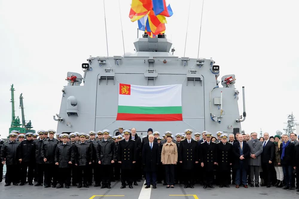 Снимка към „ВМС ще получат 32 ракети за противовъздушна отбрана“