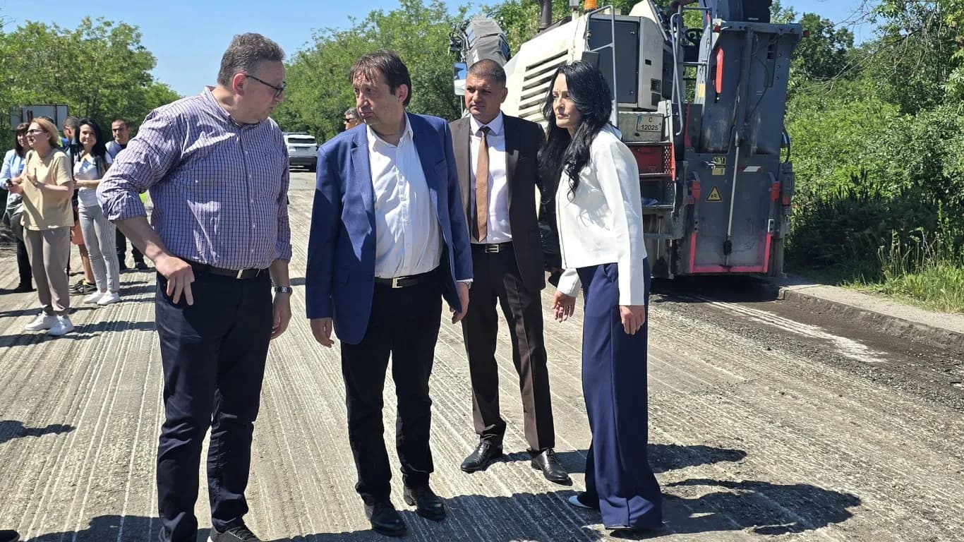 Снимка към „Липсата на свързаност в Северозапада минава границата на позора, казва Шишков“