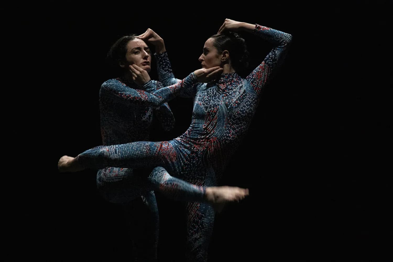 Снимка към „40 години на сцена: Галина Борисова е акцент във фестивала Moving Body във Варна“