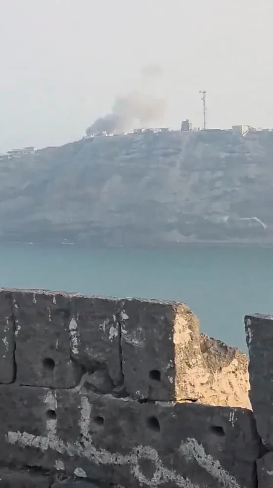 Снимка към „Жертвите от ракетната атака в Аден нарастват“