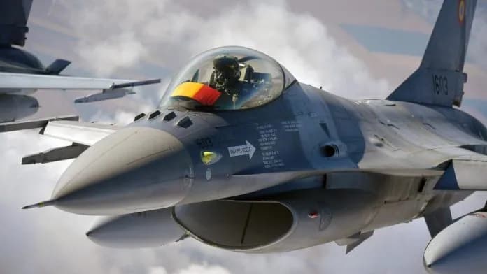 Снимка към „Румънски F-16 свалиха два дрона над Черно море“