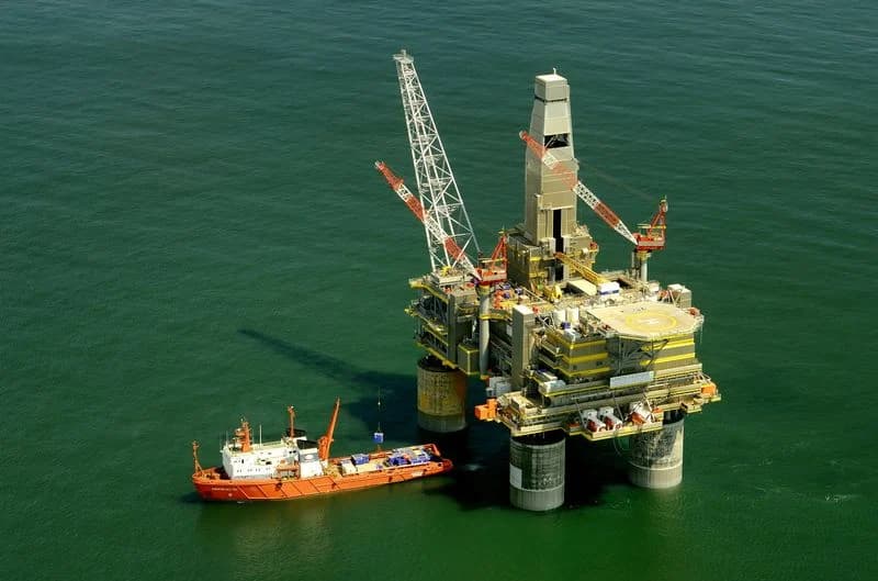 Снимка към „БЕХ се оттегля от проучванията за нефт и газ в „Хан Аспарух““