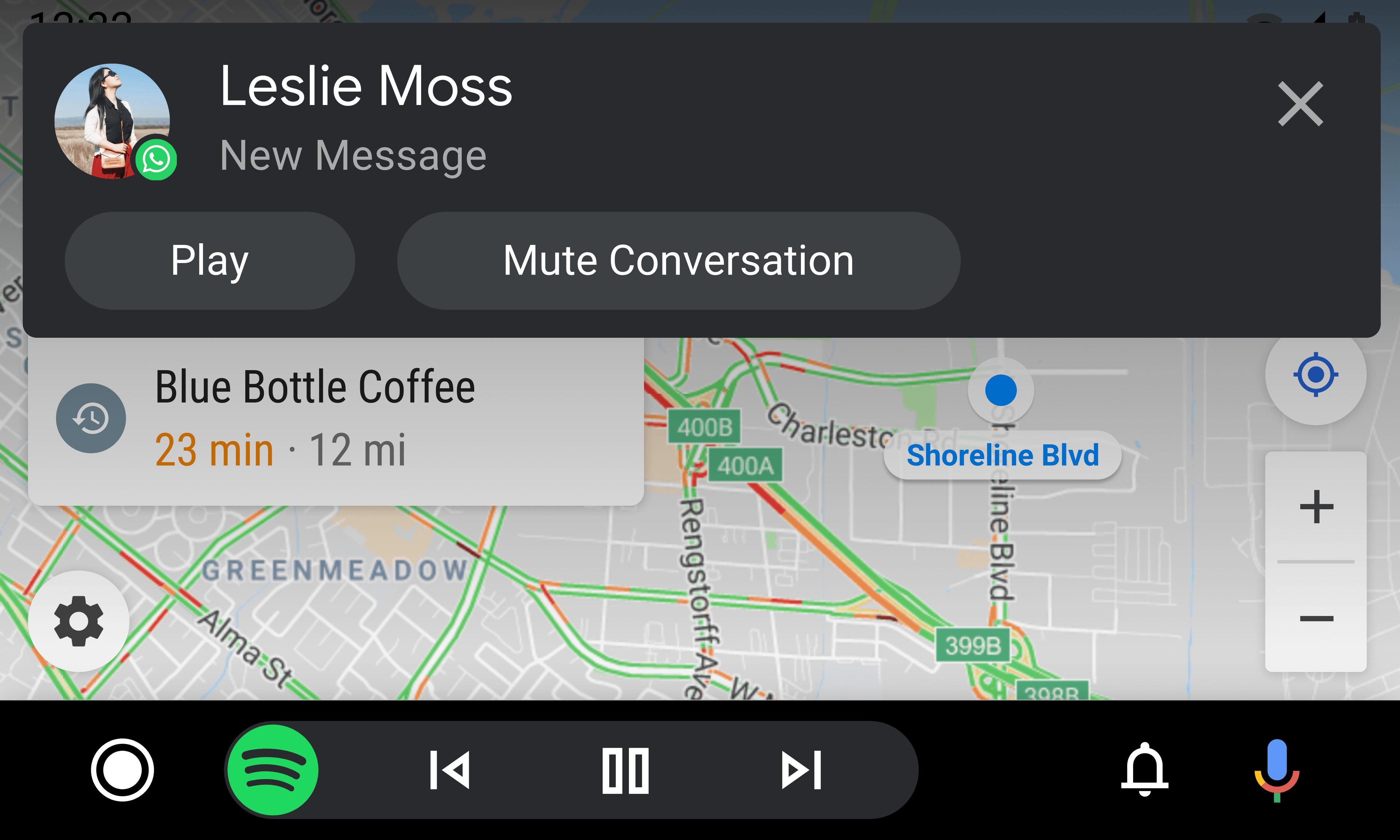 Снимка към „Потребители съобщават за проблем с обажданията през Android Auto при затворени сгъваеми телефони“
