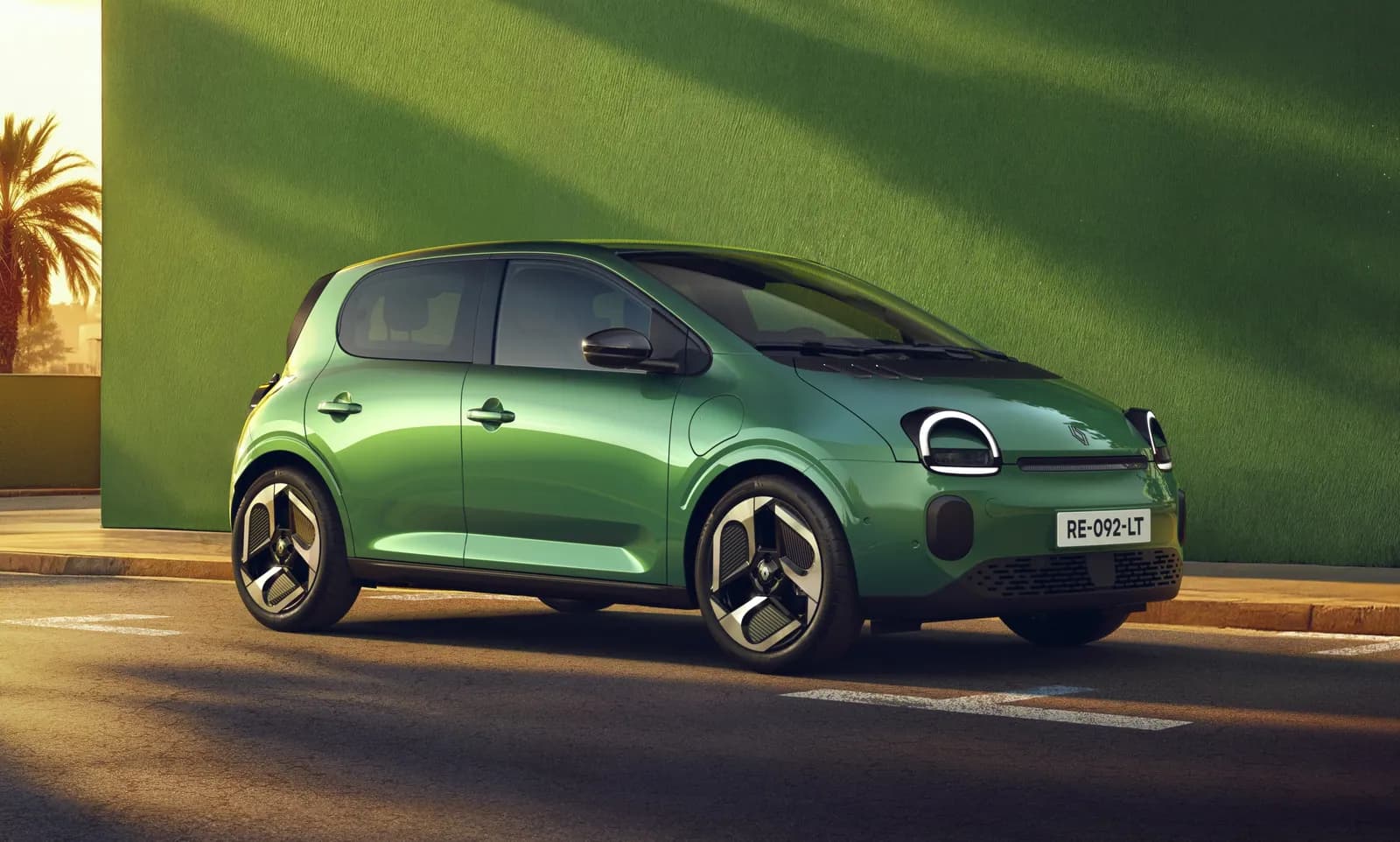 Снимка към „Renault иска по-ясна визуална идентичност на партньорските модели“