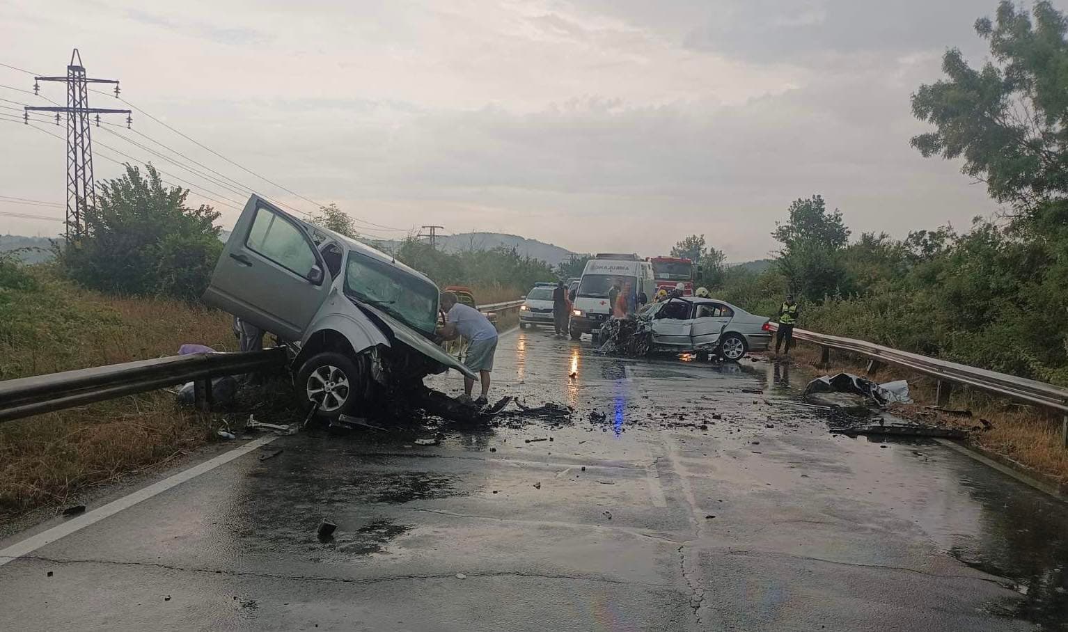 Снимка към „Двама загинаха при челен сблъсък на пътя Бургас–Айтос“
