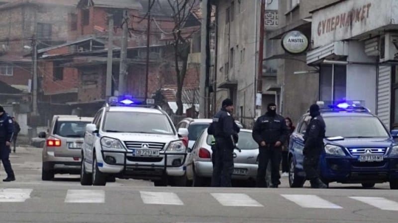 Снимка към „Полицията издирва двама служители на фирми за бързи кредити след сигнал за отвличане във Вършец“