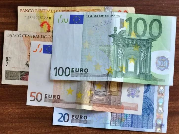 Снимка към „Еврото се повиши до 1,1195 долара на 30 октомври“